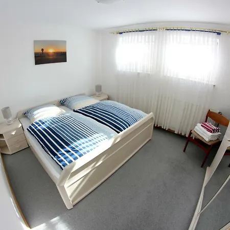Ruhige Und Gemütliche In Apartment